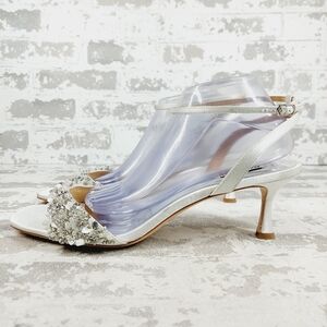 NEW Badgley Mischka Women's Kate Silver Jewel Heeled Sandals M211